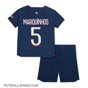 Paris Saint-Germain Marquinhos #5 Replika Hemmatröja Barn 2023-24 Kortärmad (+ Korta byxor)
